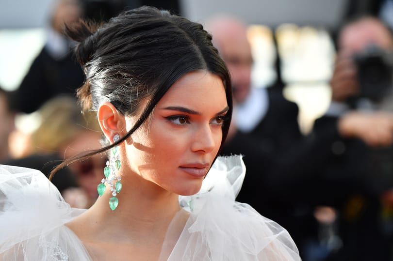 Kendall Jenner megint pucérra öltözött