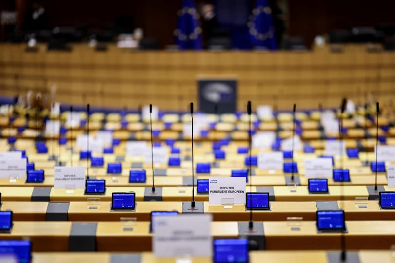 Handelsblatt: Az EP nem sokat tud tenni a magyar–lengyel kegyencrendszer ellen