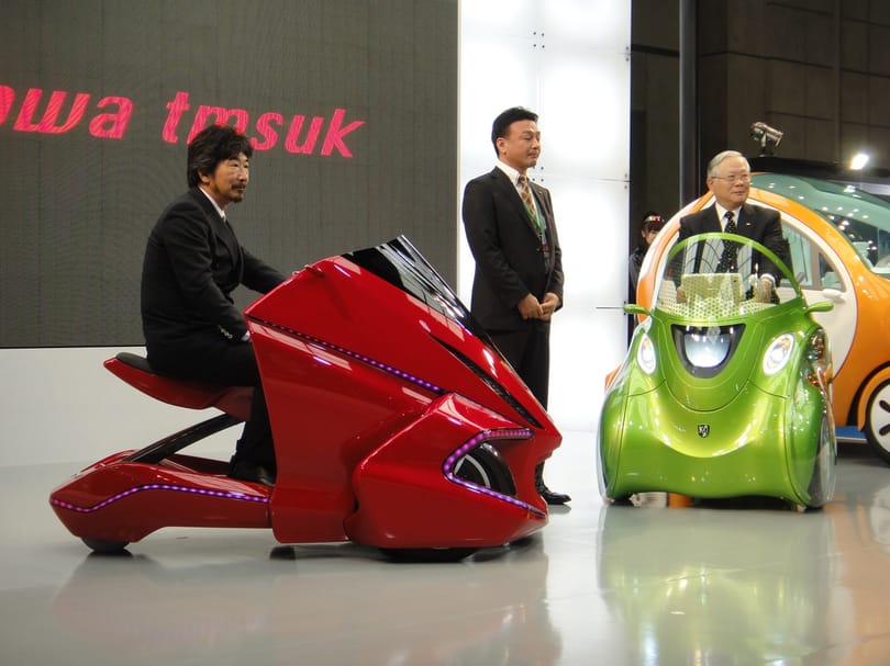 Japánban ismét feltalálták a jövő járművét: itt a KOBOT