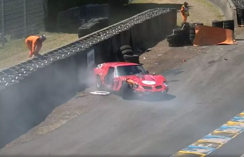Rendeltetésszerű használat közben összetörték a Ferrarit, amiből egy van a világon