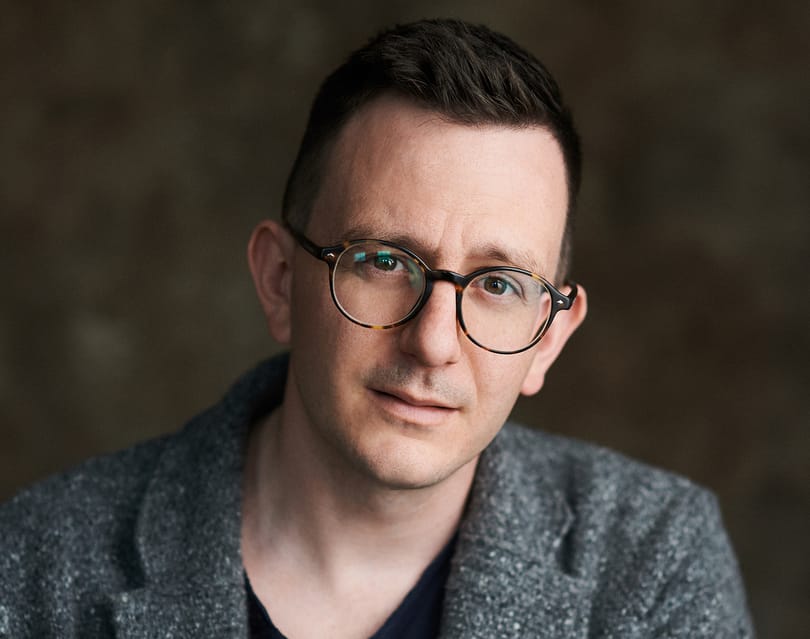 Egy Péter nevű hársfa is felbukkan Esterházy Miklós finoman szőtt meséiben
