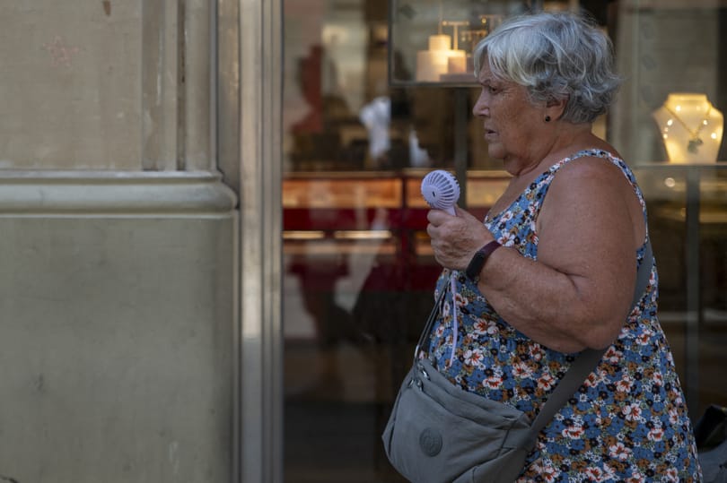 Kiterjesztett hőségriadó, megdőlő rekordok, halálos áldozatok – tovább tombol a kánikula Európában