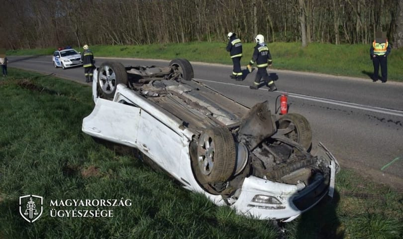Vádat emeltek a tapolcai ámokfutó ellen, aki rendőröket is megpróbált elütni egy kisteherautóval – videó