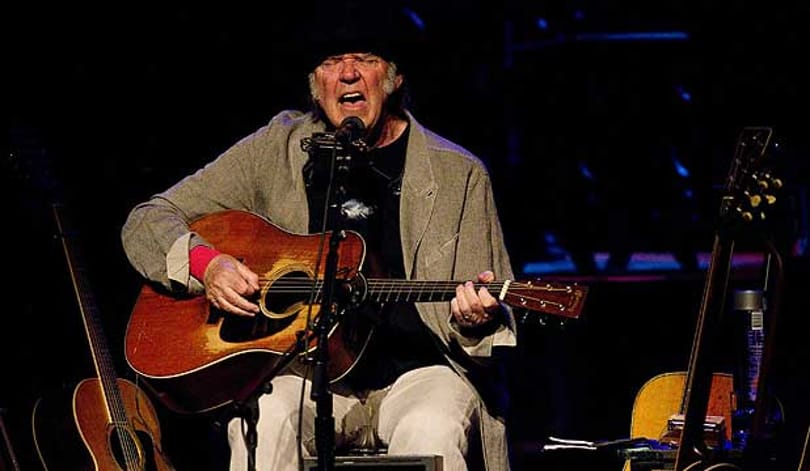 Titokban összeházasodott Neil Young és Daryl Hannah