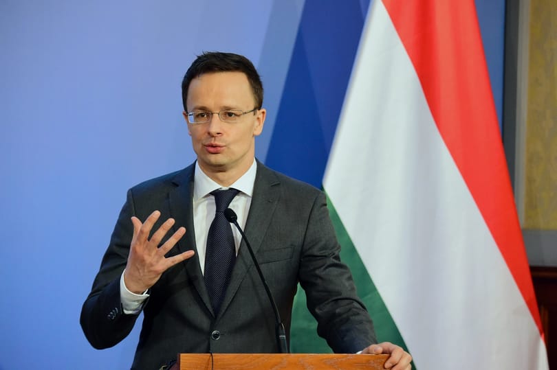 Elkerekedhetett a kormány szeme az amerikaiak akcióján