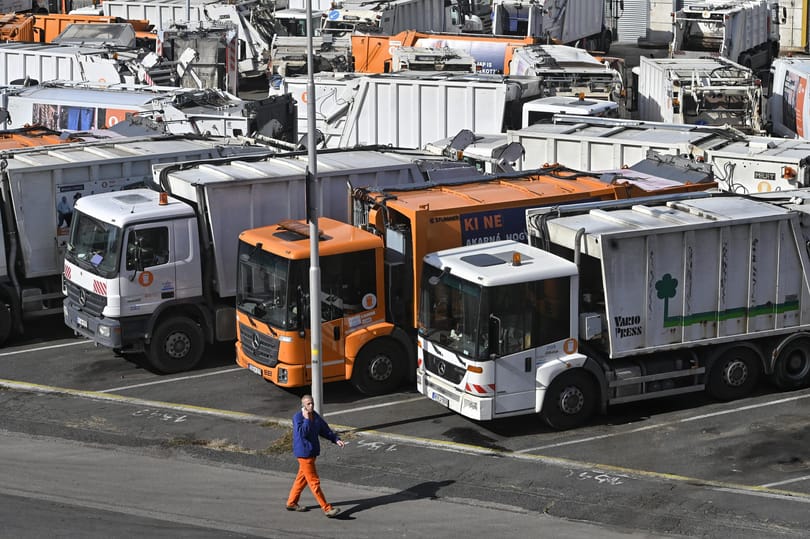 A Mol állhat egy jól menő kukásautós cég felvásárlásának hátterében