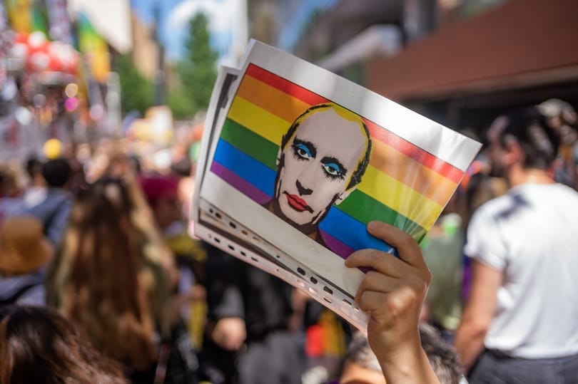 Az orosz elnyomás magasabb fokozata: 100 évre tiltották be a Pride-ot Moszkvában