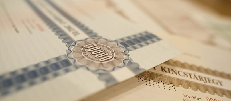 Orbánéknak rengeteget adunk kölcsön, egyre hosszabb időre