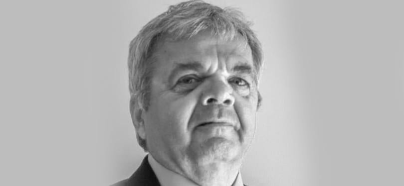 Koronavírus-fertőzés miatt hunyt el Gyűrüs Károly, a DK tatai önkormányzati képviselője