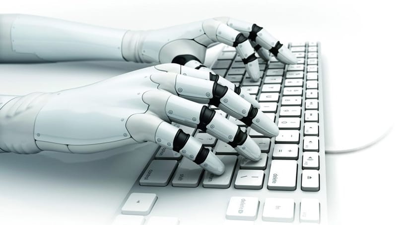 Robotok árasztották el a Facebookot: 5 jel, amiből rájöhet, hogy igazából nem ember profilját látja