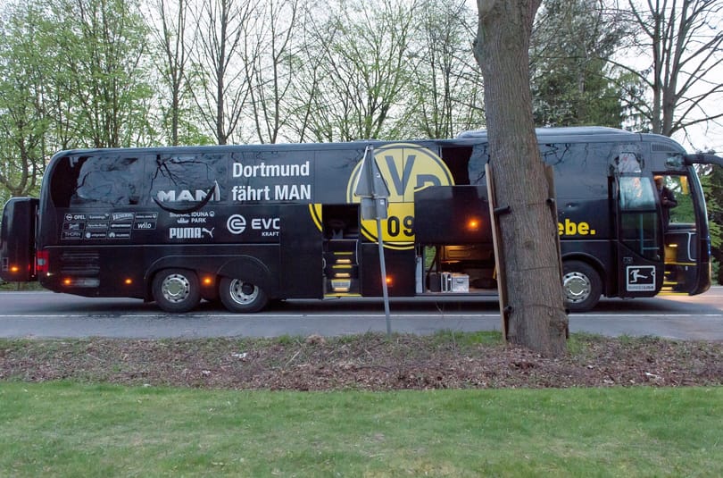 Iszlamista robbanthatott a Borussia Dortmund buszánál