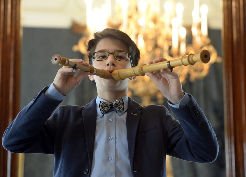 Furulyavirtuóz járt Áder feleségénél