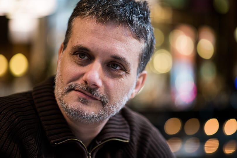 Versek rendőrnyelven. Ahogy Nyáry Krisztián kódolja