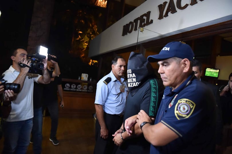 Hamis útlevél miatt állították elő Ronaldinhót