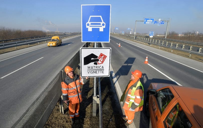 Magyarországon is jöhet végre az egynapos autópálya-matrica