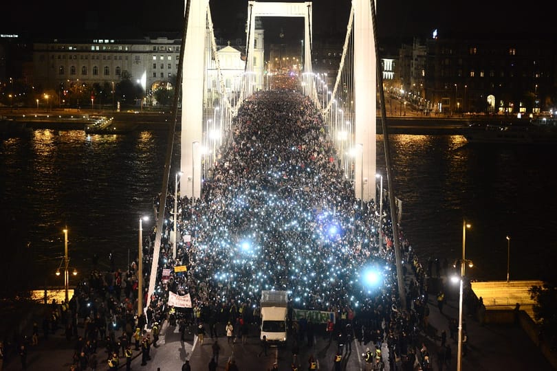 Itt a Nagy Nemzeti Internet Konzultáció