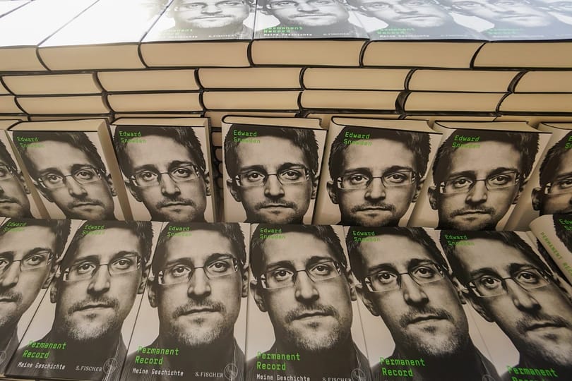 Edward Snowden: Az emlékeinket már nem tudjuk kitörölni