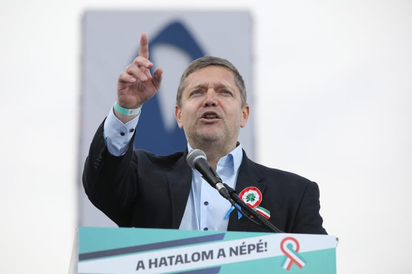 MSZP: Nem helyes, ha a pártvezetők egymásra mutogatnak, vagy egy emberen verik le a port