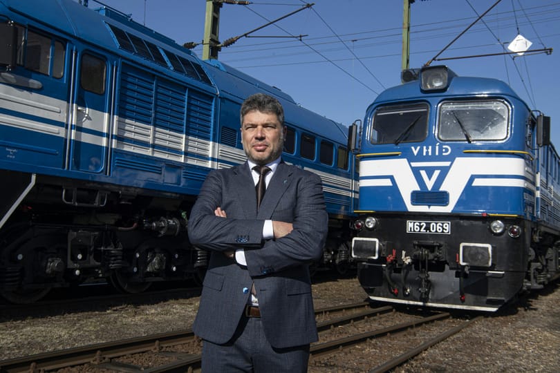 A kínaiak miatt kellett sürgősen távoznia Mészáros Lőrinc menedzserének