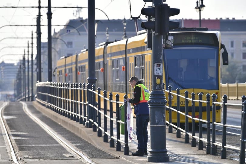 Kedd éjjel ne várjon a 6-os villamosra, pótlóbusz jár helyette