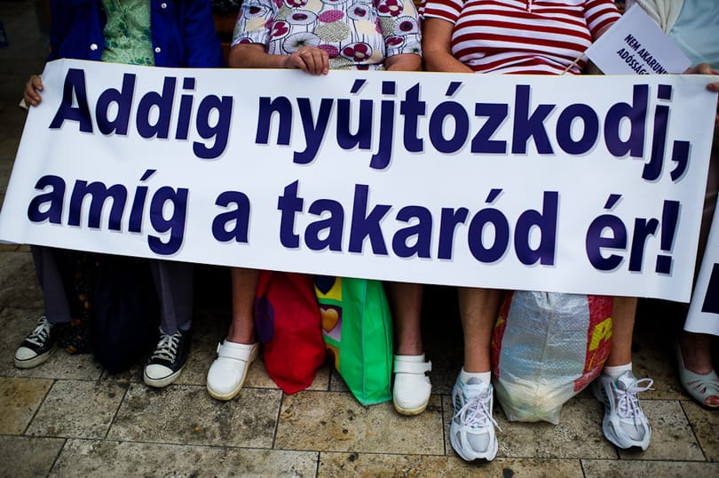 Devizahitelesek: érdemes perelni, csak az ügyvédek rosszak?
