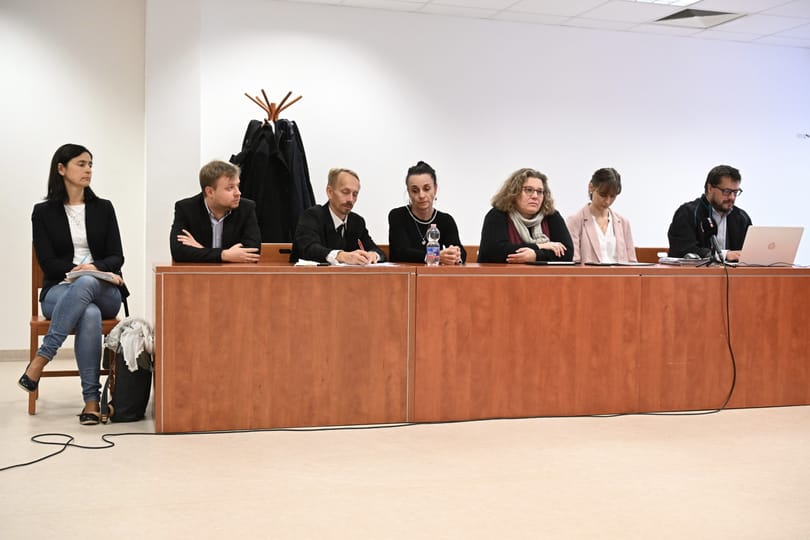 Karinthys tanárok pere: az igazgató szerint az elbocsátás érvágás volt az iskolának, van, akit azóta sem tudtak pótolni