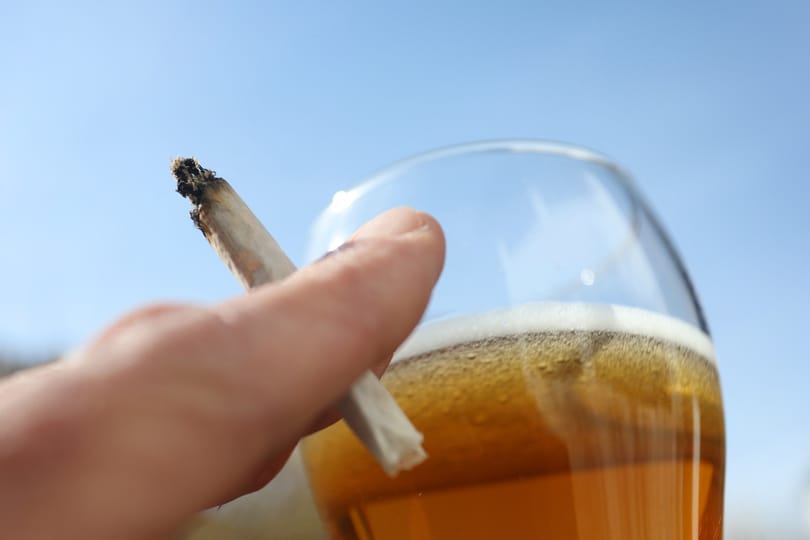 Megfejtették, miért akar nassolni, aki füvezik