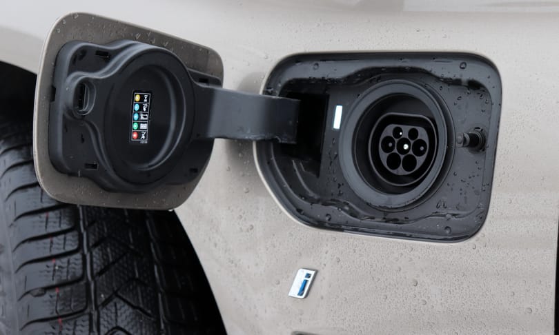 A BMW idén nyáron leszámol a kábelekkel