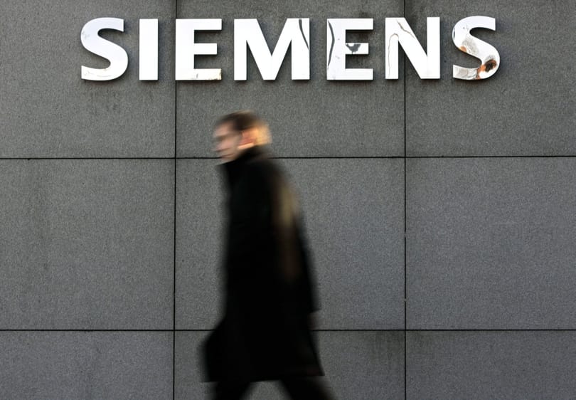 Az USA-ban is vádolják a volt Siemens-vezetőket