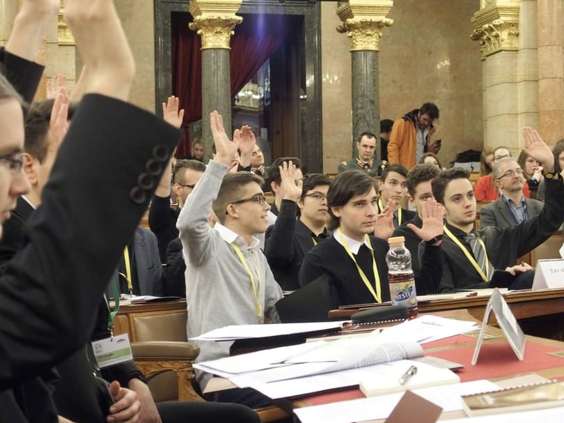 Rendszerváltás a T. Házban: a demokrácia nem csak játék a fiataloknak