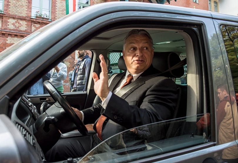 Elárulták, Orbán mennyiért levelezett a népszavazás előtt