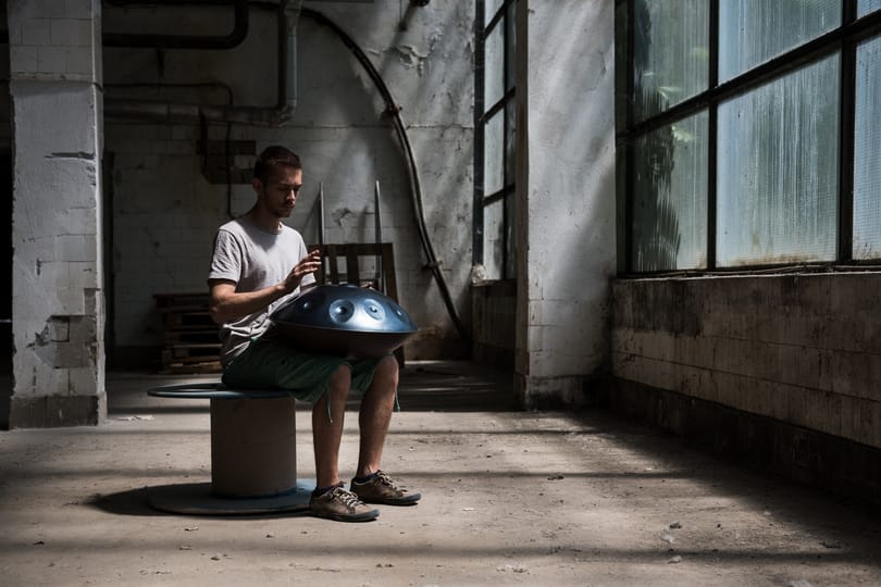 Sorban állnak a megrendelők – lepukkant gyárépületben készül a sikerhangszer