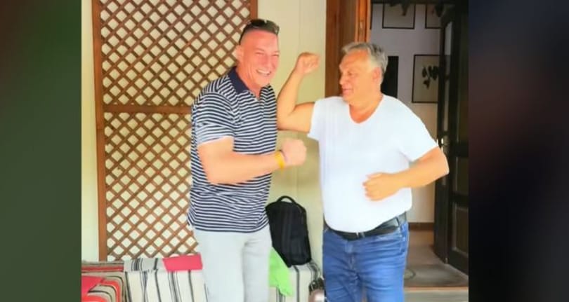 Ezt nem láttuk jönni: Orbán megmutatta a bicepszét Németh Kristóf kedvéért