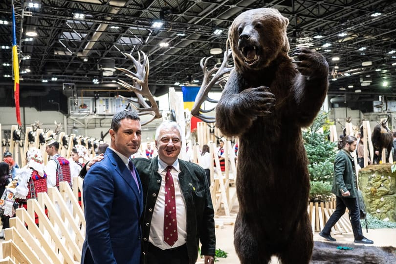 Bukdácsol a rendezvénypiac, de a baráti cégeket így is tízmilliárdokkal tömik ki Orbánék