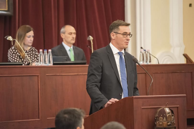 Karácsony bejelentette, hogy mit visz Orbánnak