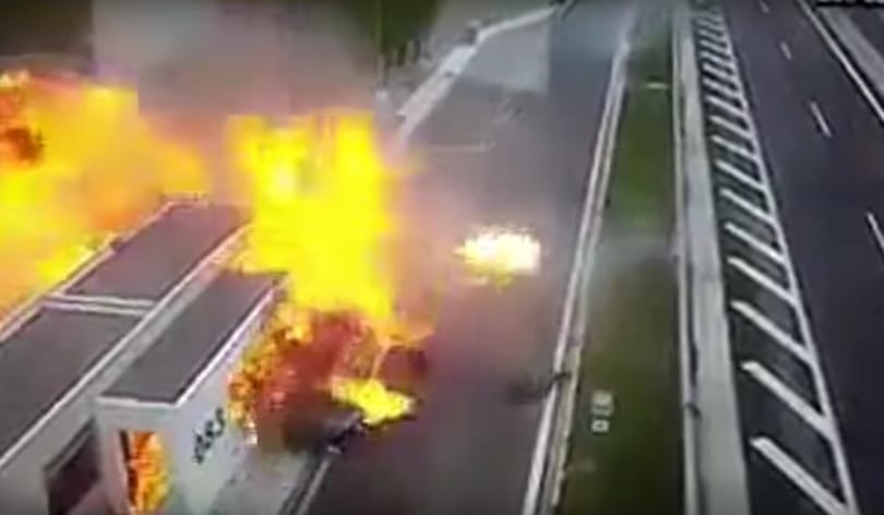 200+ km/h-nál szállt el a Porsche, halálos balesetet okozott – videó