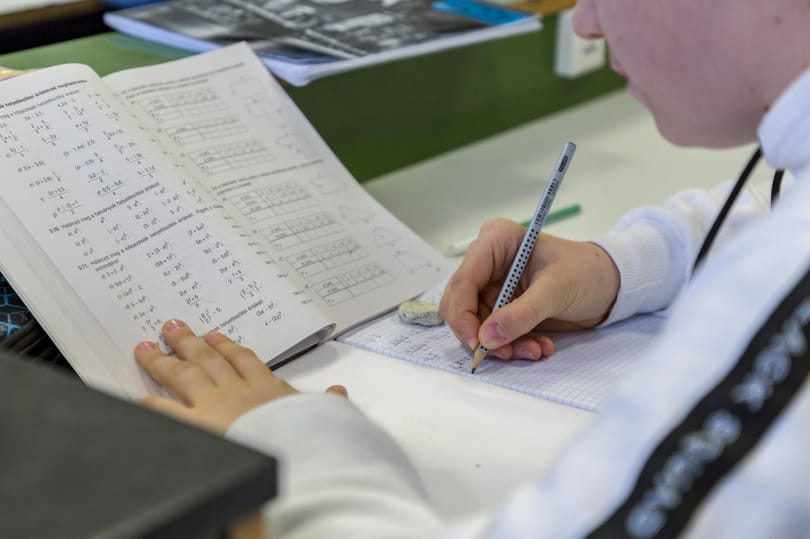 Középiskolai felvételi: nem a teszt rossz, hanem az iskolarendszer