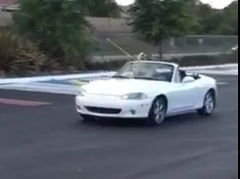 Egy trombitától lesz igazán jó hangja a Mazda MX-5-nek – videó