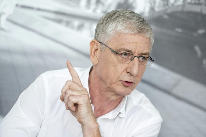 Gyurcsány Ferenc stílusiskolája: Mit visel egy szélsőjobbos, és mit hord a patás ördög?