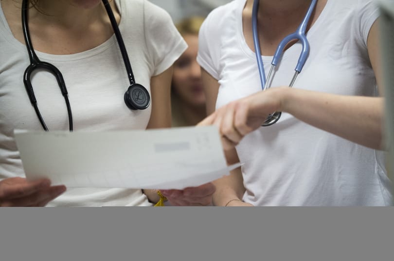 Szobákat vontak össze a győri kórházban a nővérhiány miatt
