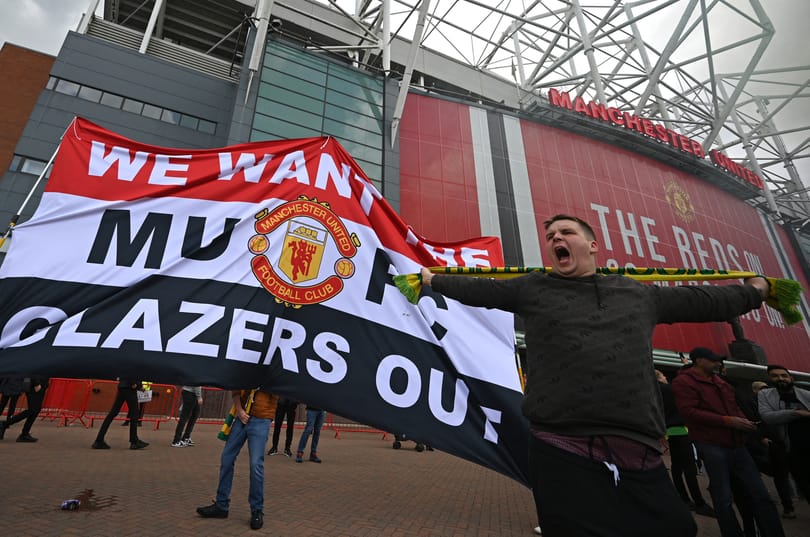 Kétezer milliárd forintért sem adják a Manchestert, inkább várják tovább az ajánlatokat