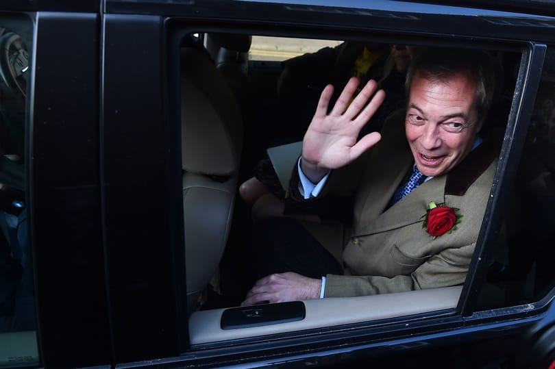 Mégis marad Farage a Ukip élén