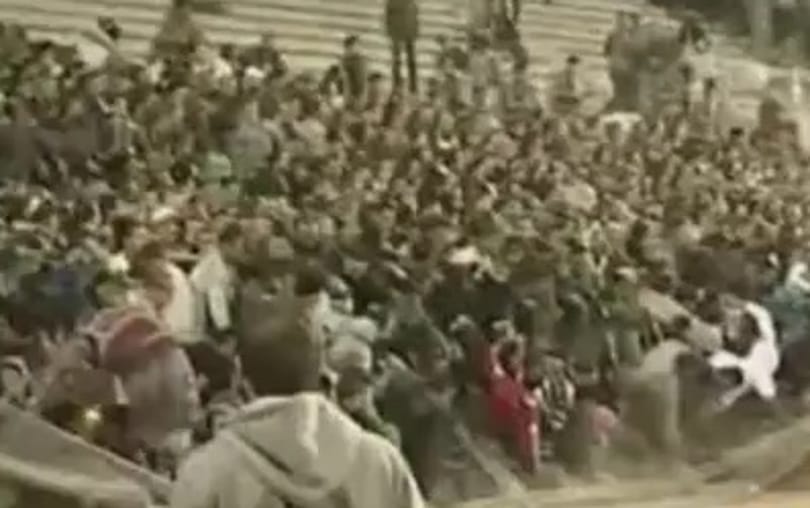 Videó: 250 sérült egy jordániai futballmeccsen