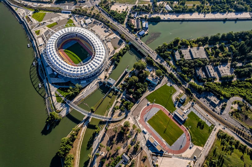 Mészáros már nyert: kapott annyit az atlétikai stadion felépítéséért, hogy abból kijöjjön egy szuperjacht