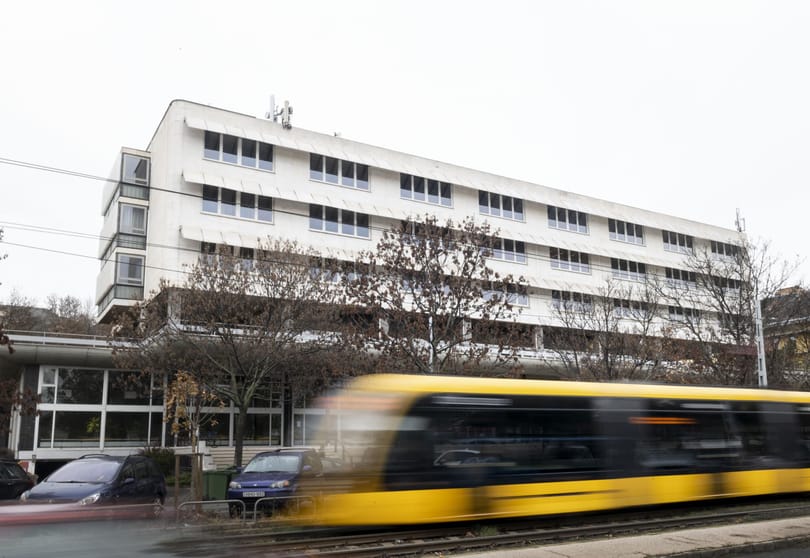 Eladta Villányi úti székházát az MSZP