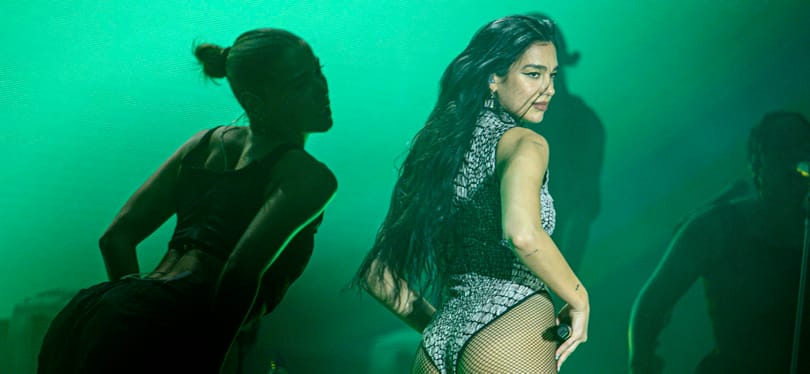 Egy túlságosan is profi Dua Lipa és hatalmas porfelhők – ilyen volt az idei Sziget első napja