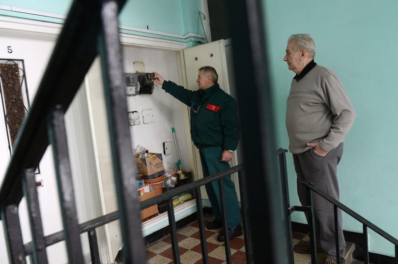 És akkor mindannyiunknak ütött a villanyóra