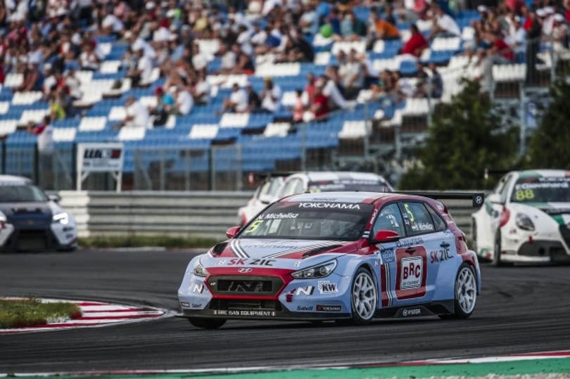 Michelisz Norbert az első Szlovákiában