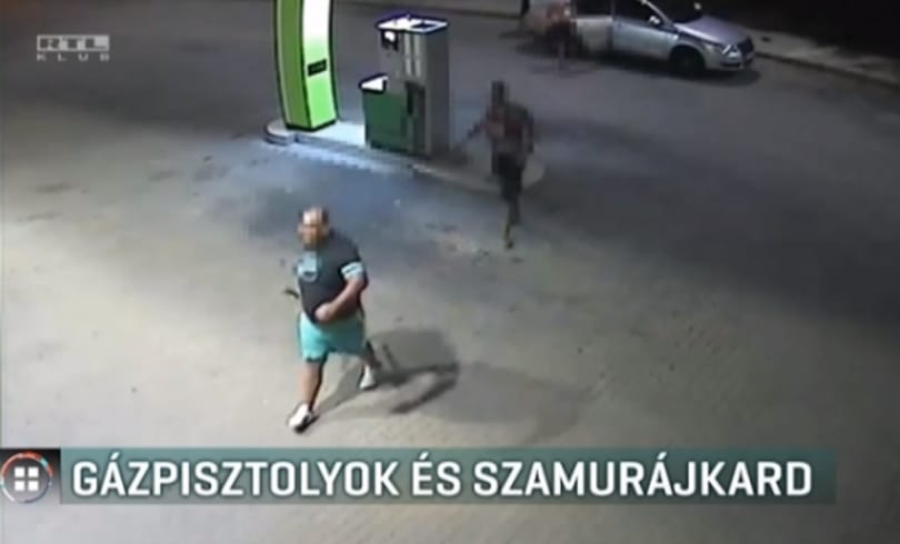 Szamurájkardos balhé egy benzinkúton: hat ember ellen emeltek vádat