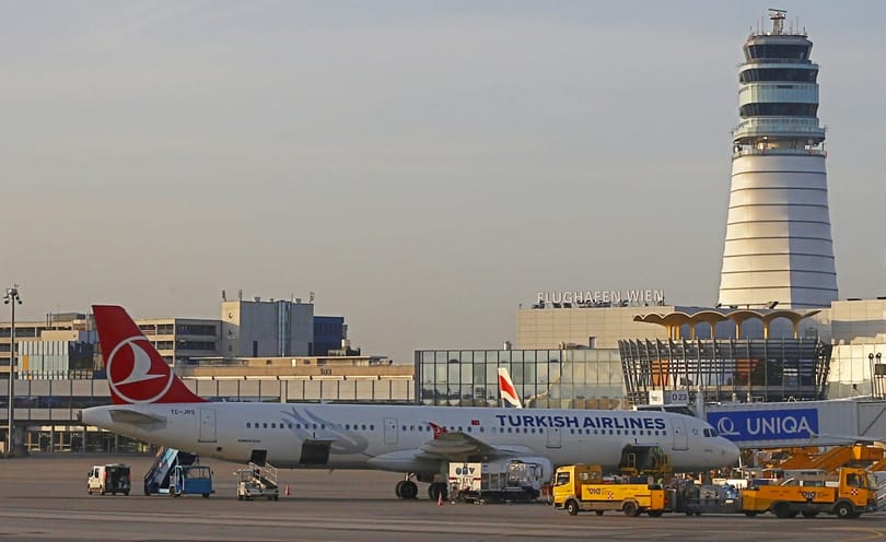 Megrepedt ablak miatt hajtott végre kényszerleszállást egy Airbus A321